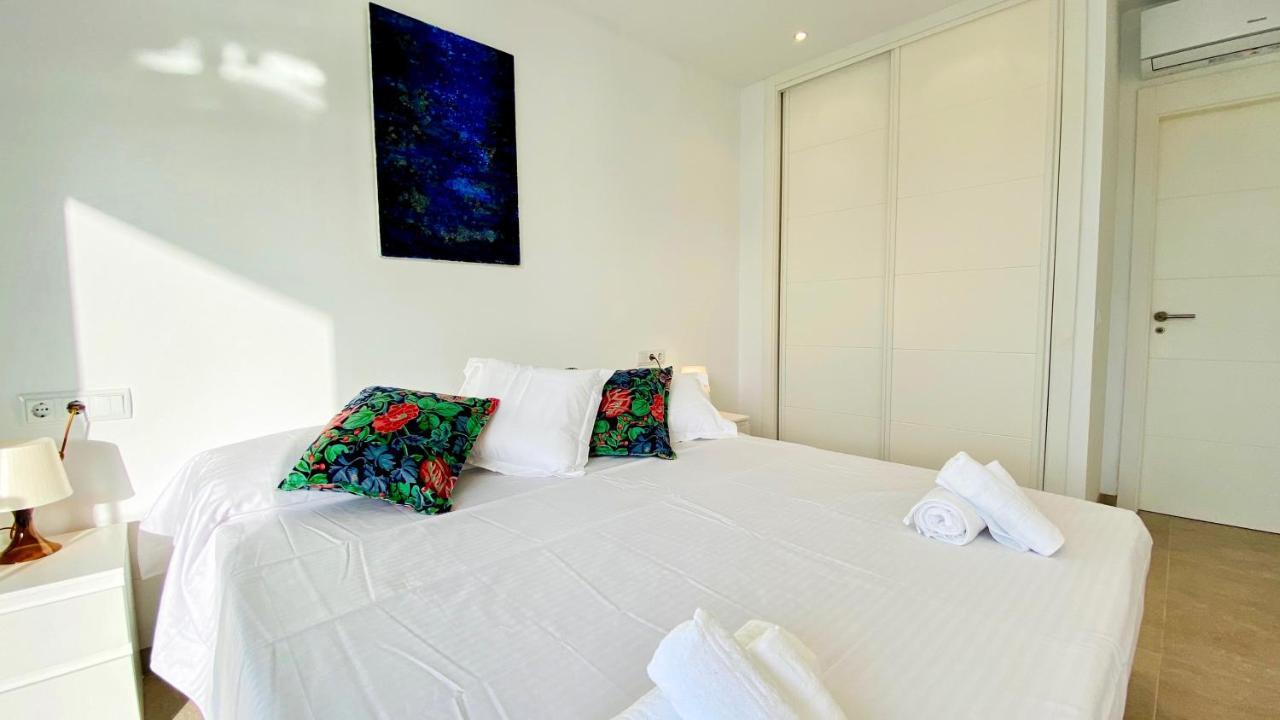 Mirador Blue - Penthouse Apartments With Roof Terrace Cala de Sant Vicenc Exterior foto